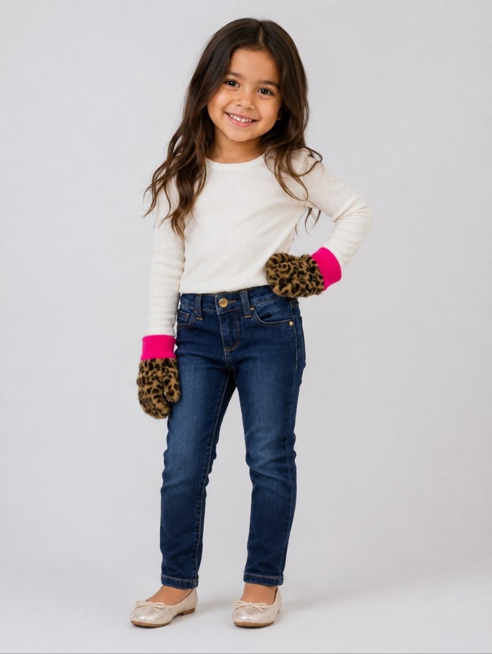 CELEBRITY PINK LITTLE GIRLS Jeans & Minke Gloves Leopard 4